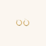 Elegante brede runde øreringe | 18k guld