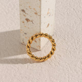 Melody Twist Ring | 18k Guld