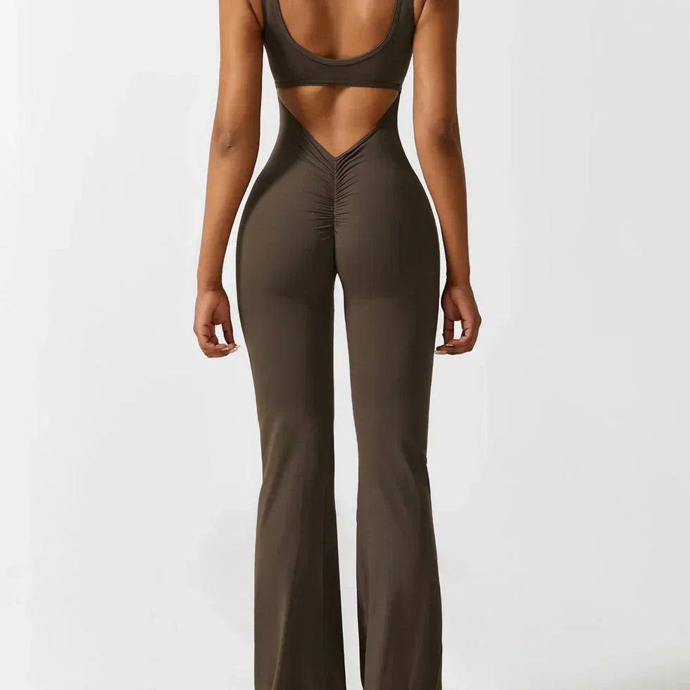 RIORA™ – ELEGANT JUMPSUIT MED V-ÅBEN RYG