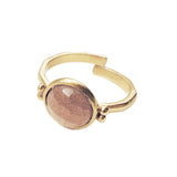 Fingerring med sten af månesten