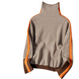 Marieke - Højhalset sweater med orange kontraststribe